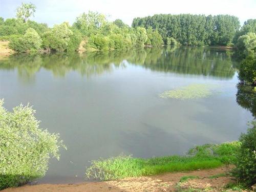 Etang de la croix rouge